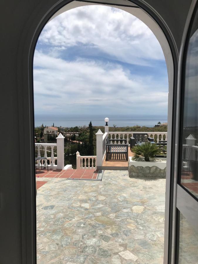 Villa Pura Vida Andalusien Algarrobo Exterior photo